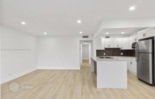 2-bedroom apartments in condo 89 m² in Pembroke Pines for $279,000