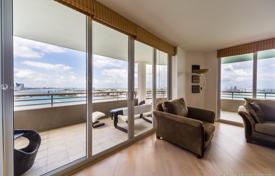 Four-room apartment on the first line of the ocean in Miami, Florida, USA for $1,395,000