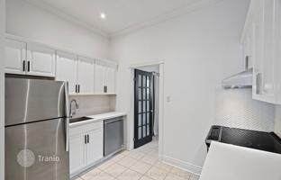 8-bedroom apartment in Richmond Street West for C$2,679,000