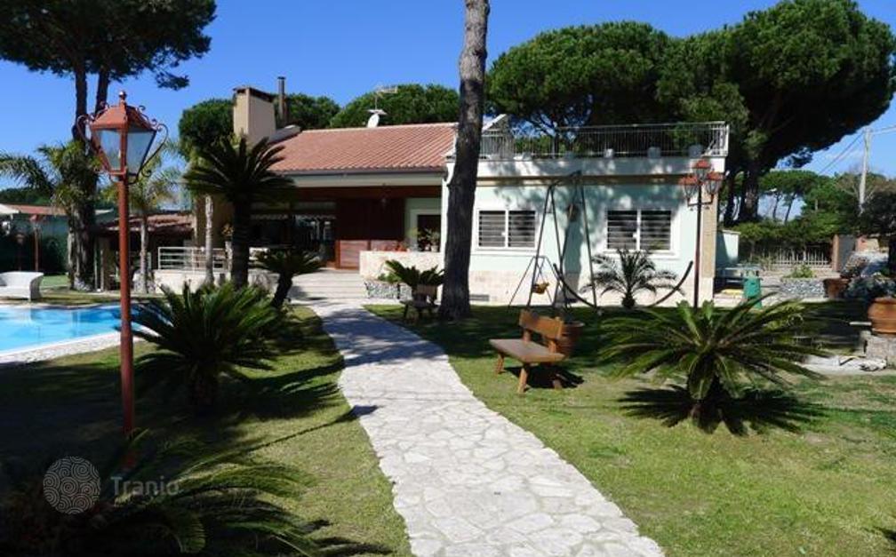 Villa for sale in Anzio, Italy — listing #1236657