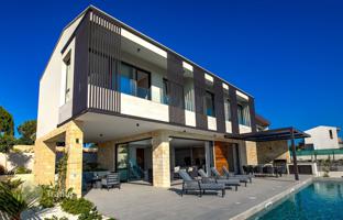 6-bedroom villa 582 m² in Aphrodite Hills for 4,500,000 €