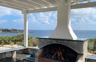4-bedroom cottage 185 m² in Coral Bay for 1,300,000 €