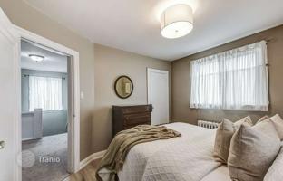 10-bedroom house in Etobicoke for C$1,287,000