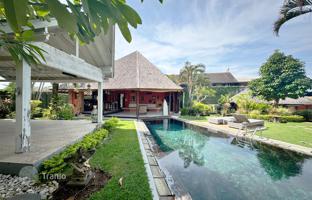 2-bedroom villa 250 m² in Jalan Umalas for $185,000