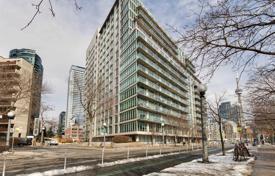 Apartment – Queens Quay West, Old Toronto, Toronto,  Ontario,   Canada for C$887,000