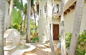 Mediterranean Villa with a patio, a pool, a garage and a terrace, Miami Beach, USA for $2,200,000