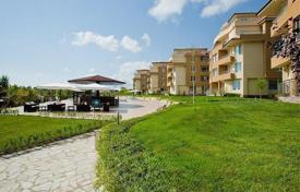 2-room apartment in a cozy complex, 150 m from the sea for 63,000 €