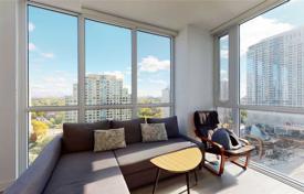 Apartment – Yonge Street, Toronto, Ontario,  Canada for C$881,000