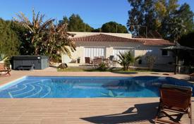 Cozy spacious villa with a garden and a swimming pool at 200 meters from the beach, Denia, Spain for 3,950 € per week