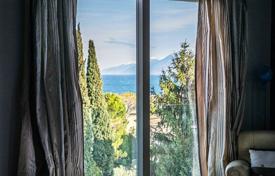 Luxury duplex penthouse with a large terrace in a new building, close to the center of Desenzano del Garda, Italy for 2,000,000 €