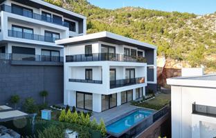 5-bedroom villa 320 m² in Tepe for 88,845,000 TRY