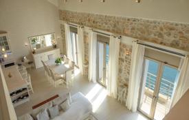 Elegant apartment facing the old port of Agios Nikolaos for 1,050,000 €