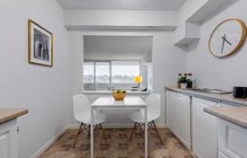 Apartment – Scarlett Road, Toronto, Ontario,  Canada for C$932,000