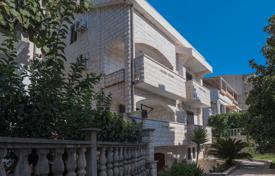 Villa – Becici, Budva, Montenegro for 1,600,000 €