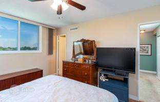 3-bedroom apartment in Etobicoke for C$869,000