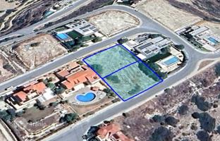 Land plot 1,612 m² in Mesa Geitonia for 950,000 €