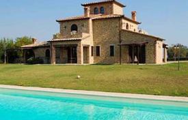 Three-storey stone villa with a pool in Castiglione del Lago, Tuscany, Italy for 1,400,000 €