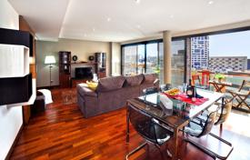 4 bedroom 2 bathroom luxury and the modern apartment next to the sea. Barcellona. Price on request