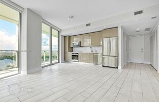 2-bedroom apartments in condo 91 m² in Sunrise for $575,000