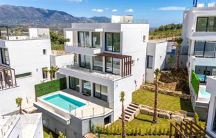 4-bedroom villa 497 m² in Las Lagunas de Mijas for 1,150,000 €