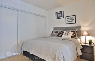 5-bedroom apartment in Iceboat Terrace for C$863,000