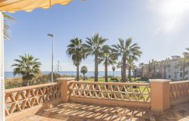 Stuning frontline beach townhouse in the area of Casares
overlooking the sea for 699,000 €