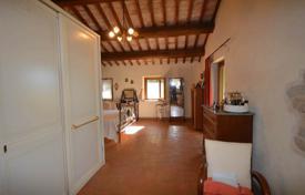 Tuoro sul Trasimeno (Perugia) — Umbria — Rural/Farmhouse for sale for 900,000 €