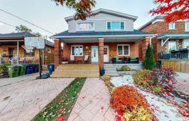 Terraced house – East York, Toronto, Ontario,  Canada for C$1,242,000
