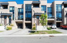 Terraced house – Etobicoke, Toronto, Ontario,  Canada for C$1,412,000