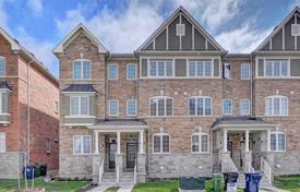 Terraced house – Scarborough, Toronto, Ontario,  Canada for C$1,040,000