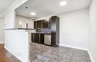 7-bedroom apartment in Etobicoke for C$981,000