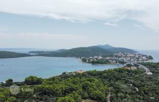 Land plot 666 m² in Zadar County for 67,000 €