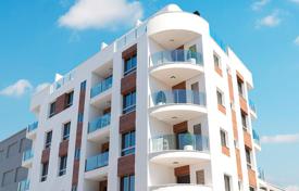 Apartments with a terrace in a new building, in the centre of Torrevieja, Spain for 209,000 €