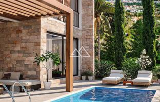 4-bedroom villa 220 m² in Tivat city for 800,000 €