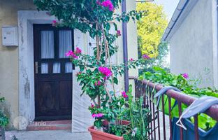 3-bedroom house 64 m² in Vrbnik for 125,000 €