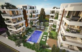 Modern 2 b. r. apartments in new development in Universal. for 240,000 €