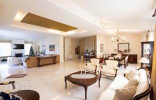 4-room villa 450 m² in Attica for 800,000 €
