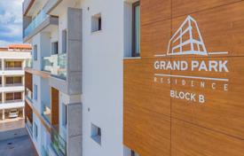 Luxury 3-bedroom penthouse with private roof garden in Papas, Limassol for 1,250,000 €
