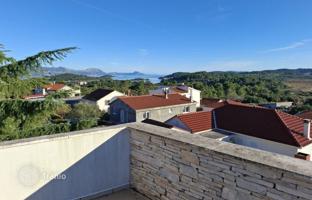 2-bedroom apartment 121 m² in Korcula for 272,000 €
