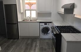 Terraced house – Dupont Street, Old Toronto, Toronto,  Ontario,   Canada for C$1,312,000