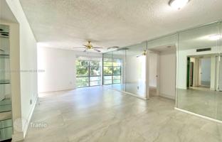 2-bedroom apartments in condo 83 m² in Sunny Isles Beach for $385,000