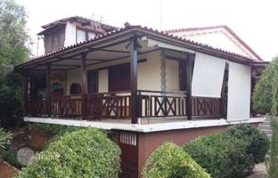 Two-storey villa with a garden in Palaia Fokaia, Attica, Greece for 260,000 €
