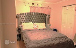 4-bedroom house 197 m² in North Lauderdale for $525,000