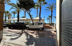 Central apartment 50 m from the beach for 95,000 €