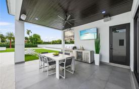 Townhome – West End, Miami, Florida,  USA for $3,980,000