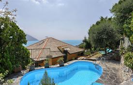 Three-storey villa with a swimming pool in the center of the resort town of Recco, Italy for 2,500 € per week