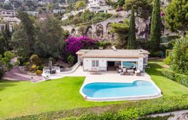 Exquisite villa with a pool, a garden and stunning sea views in Villefranche-sur-Mer, Côte d'Azur, France for 5,450,000 €