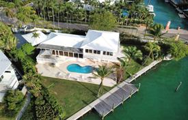 Comfortable villa with a private pool, a pier, a terrace and views of the bay, Miami, USA for $8,495,000