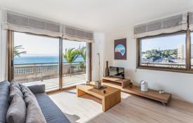 Spacious apartment on the first line from the sea in Salou, Tarragona, Spain for 498,000 €