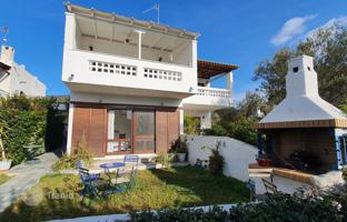 Two-storey cottage with a private dock in Ermioni, Peloponnese, Greece for 350,000 €